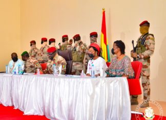 Palais Mohamed V: Le Chef de l’État a offert un déjeuner de presse