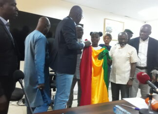 Guinée/Coupe du monde Handball des moins de 17 ans: L’équipe féminine reçoit le drapeau national
