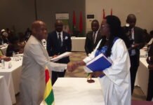 Diplomatie: Conakry et Ouaga signent plusieurs accords