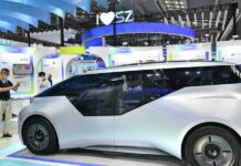 (Multimédias) La Chine publiera des normes pour les véhicules connectés intelligents