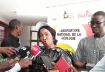 « Nous n’avons pas pour vocation de chasser les partenaires en Guinée… » rassure la directrice générale du laboratoire national de la géologie, Odia Magassouba