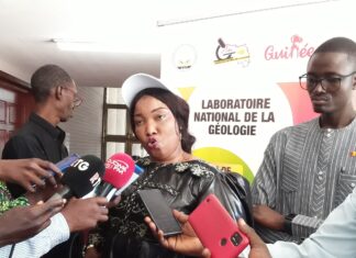 « Nous n’avons pas pour vocation de chasser les partenaires en Guinée… » rassure la directrice générale du laboratoire national de la géologie, Odia Magassouba