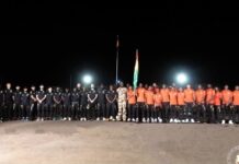 Camp Kalako : le Col. Doumbouya remet officiellement le tricolore au Syli national