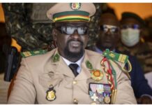 Guinée: le président de la transition annonce la dissolution du gouvernement