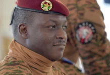 Burkina Faso: le capitaine Traoré au pied du mur