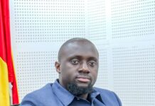 MUHAT/Réforme institutionnelle : le ministre Mory Condé rencontre l’équipe d’experts