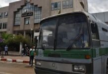 Bénin : un mort et 44 disparus après la chute d’un bus dans le fleuve Ouémé dans le centre du pays