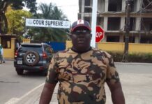 « Nous sommes là pour lui témoigner de nos félicitations » déclare Jule Doré