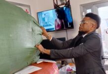 Un million de polos Lacoste pour la campagne du Général Doumbouya : le geste colossal et désintéressé de l’homme d’affaires Moussa Traoré