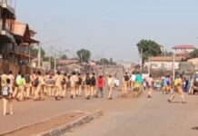 Conakry : Chaos et jets de pierres, de violentes échauffourées entre écoles à Dabompa