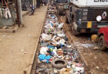 Assainissement à Conakry : la capitale suffoque sous ses propres eaux usées