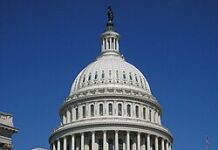 États-Unis : un homme arrêté après s’être approché du Capitole avec un fusil à pompe chargé