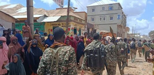 Somalie: l’armée fédérale prend le contrôle de la capitale de l’État du Sud-Ouest, son président démissionne