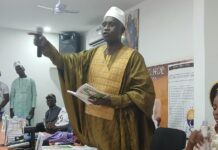 Litterature : Mohamed Ben Bentoura Bangoura dédicace le livre sacré » Wakara Gan »