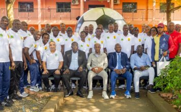 Football : 25 entraîneurs guinéens et étrangers, dont Fousseiny Diawara, sont en formation à Conakry pour l’obtention de la Licence A CAF