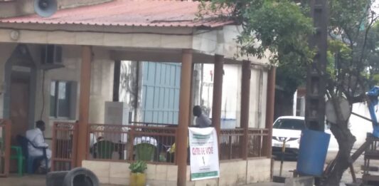 Faible affluence dans les bureaux de vote à Coléah