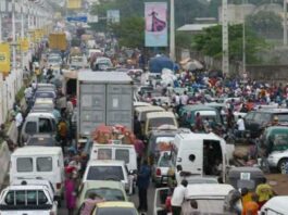 Conakry : les stationnements anarchiques, un danger permanent pour les citoyens