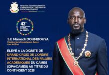 𝗚𝗨𝗜𝗡É𝗘/𝗚𝗔𝗕𝗢𝗡 : 𝗟𝗲 𝗣𝗿é𝘀𝗶𝗱𝗲𝗻𝘁 𝗠𝗮𝗺𝗮𝗱𝗶 𝗗𝗢𝗨𝗠𝗕𝗢𝗨𝗬𝗔 é𝗹e𝘃é à 𝗹𝗮 𝗽𝗹𝘂𝘀 𝗵𝗮𝘂𝘁𝗲 𝗱𝗶𝗴𝗻𝗶𝘁é 𝗮𝗰𝗮𝗱é𝗺𝗶𝗾𝘂𝗲 𝗱𝘂 𝗖𝗔𝗠𝗘𝗦 : 𝘂𝗻𝗲 𝗰𝗼𝗻𝘀é𝗰𝗿𝗮𝘁𝗶𝗼𝗻 𝗰𝗼𝗻𝘁𝗶𝗻𝗲𝗻𝘁𝗮𝗹𝗲