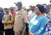 Guinée : Fatima Camara apporte le soutien du gouvernement aux victimes de l’incendie du grand marché de N’Zérékoré