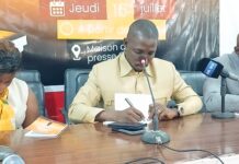 DEDICACE: Aly Badara Condé dédicace son livre intitulé « succès orphelin »